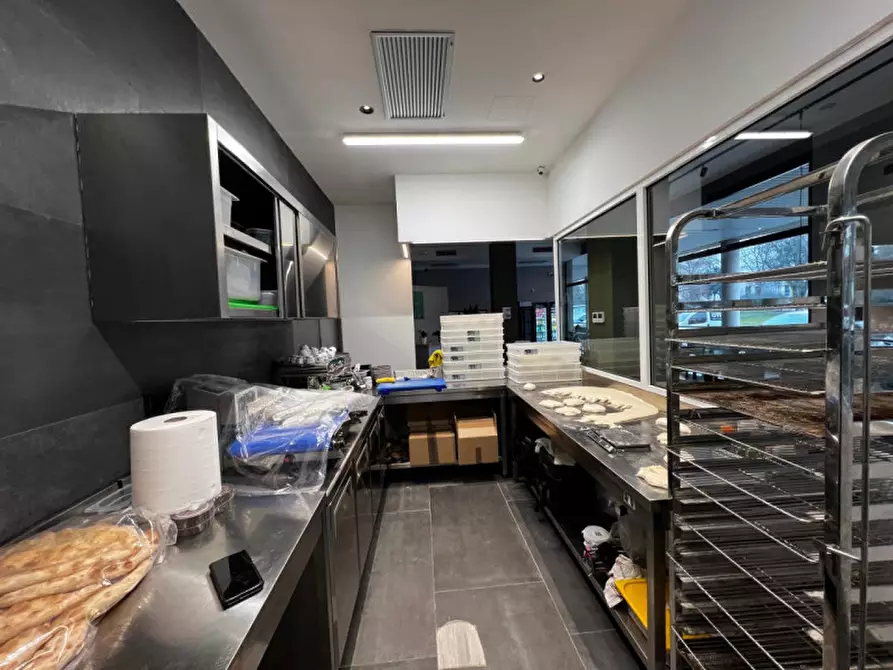 Immagine 9 di Attività commerciale in vendita  in Via Masaccio a Brescia