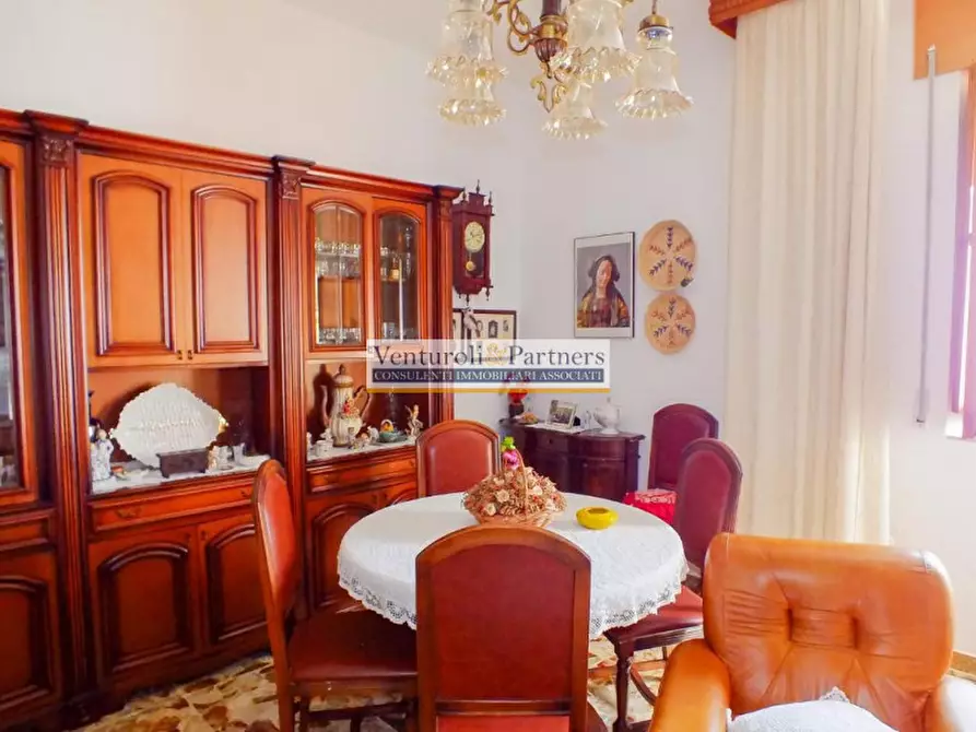 Immagine 3 di Villa in vendita  in Via Pratomaggiore a Desenzano Del Garda