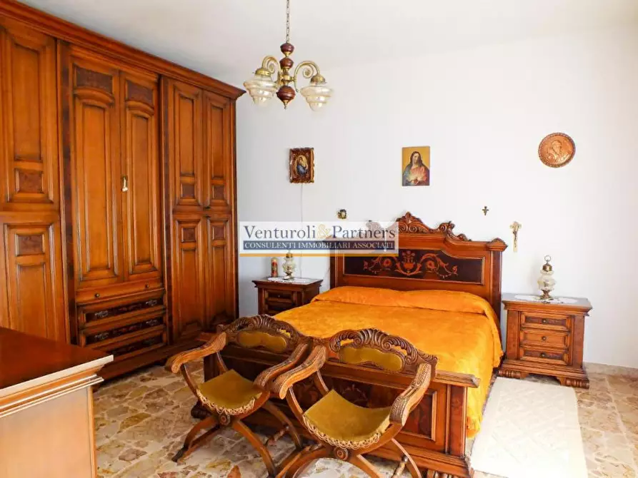 Immagine 9 di Villa in vendita  in Via Pratomaggiore a Desenzano Del Garda