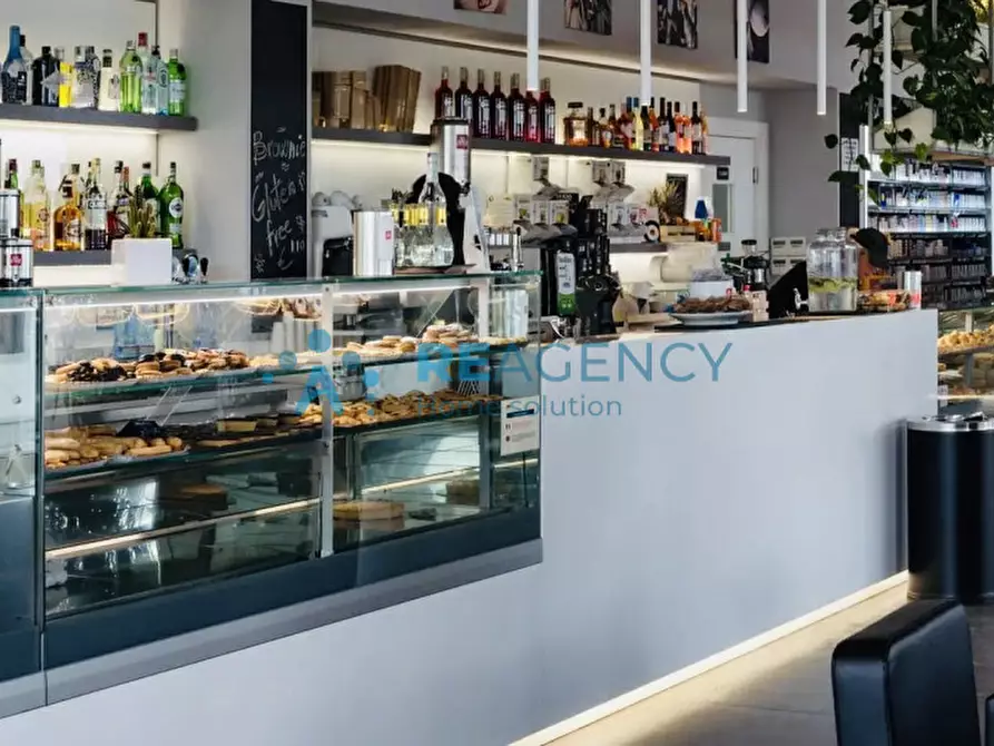 Immagine 2 di Attività commerciale in vendita  a Altavilla Vicentina