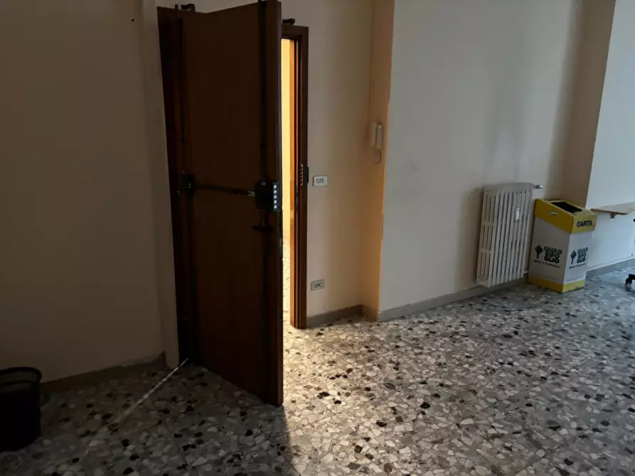 Immagine 2 di Ufficio in affitto  in VIA DI NOVOLI a Firenze