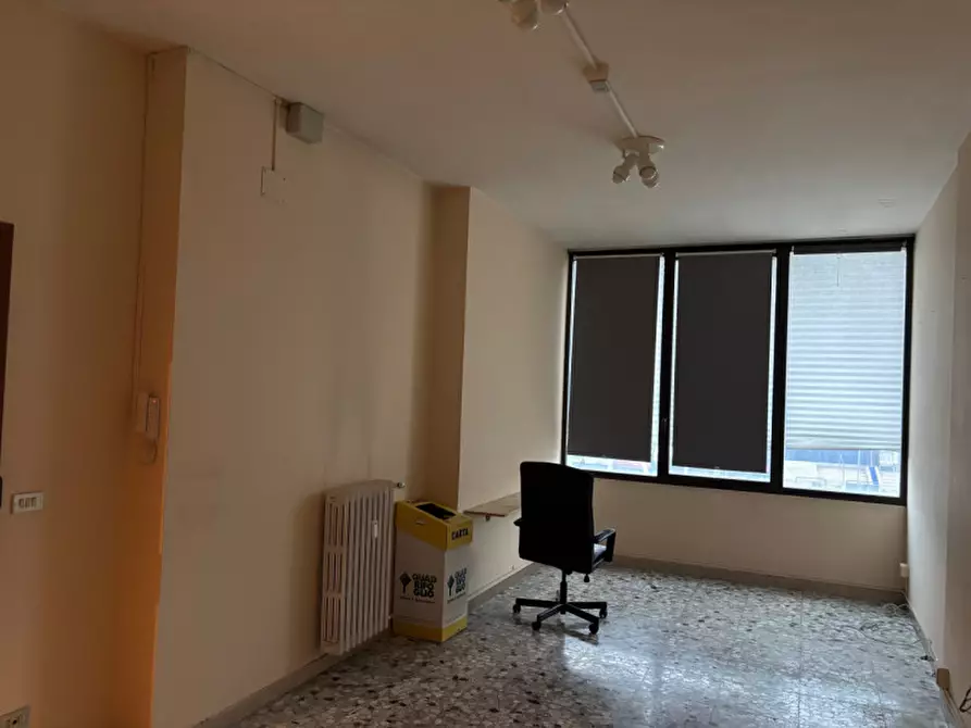 Immagine 3 di Ufficio in affitto  in VIA DI NOVOLI a Firenze