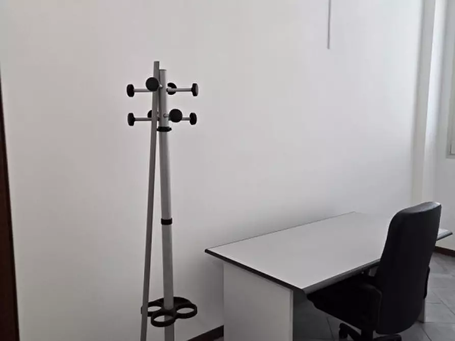 Immagine 15 di Ufficio in affitto  in Via Golfo dei Poeti, 1 a Parma