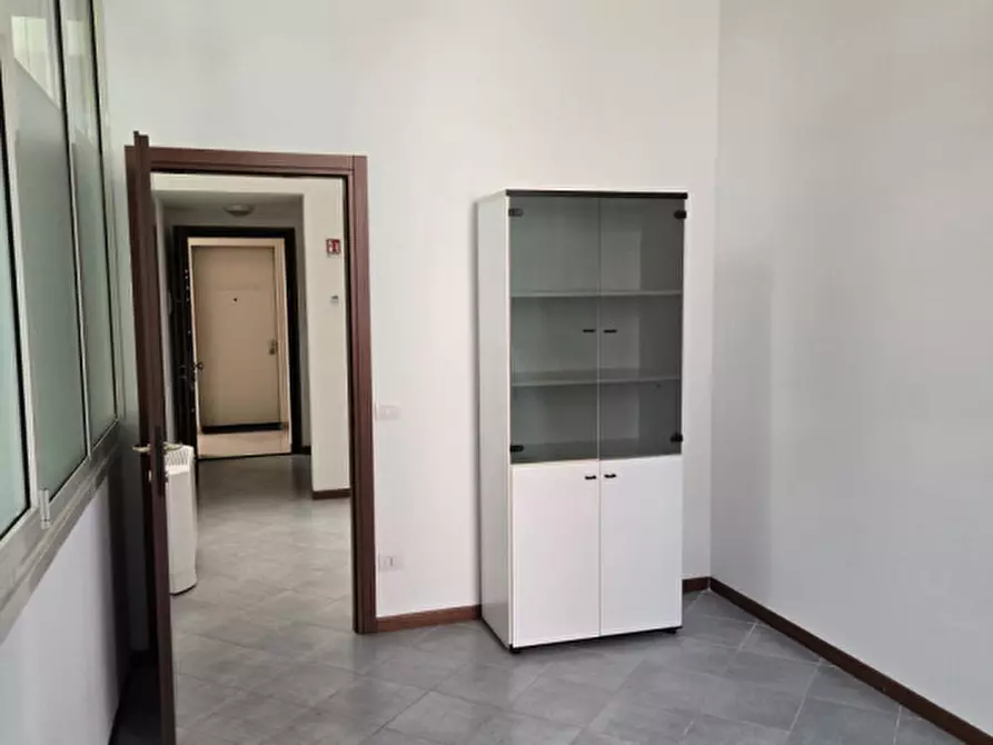 Immagine 19 di Ufficio in affitto  in Via Golfo dei Poeti, 1 a Parma