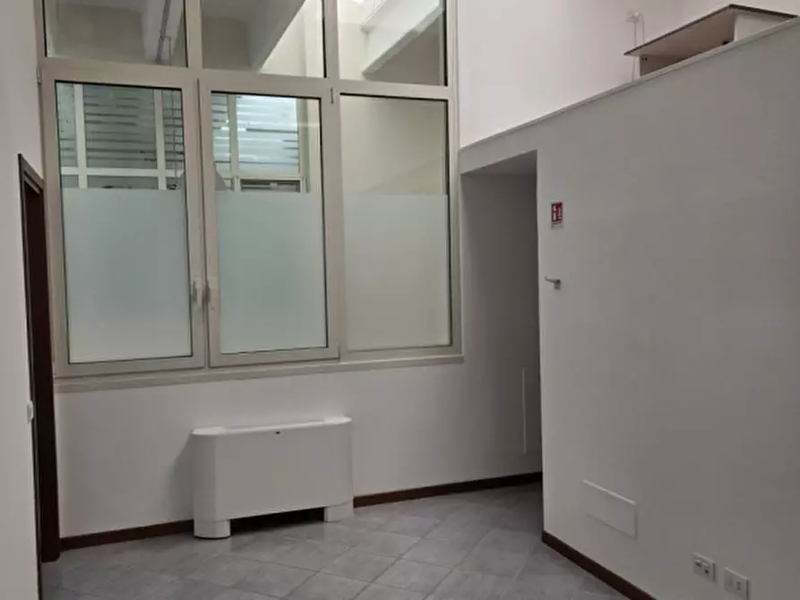 Immagine 22 di Ufficio in affitto  in Via Golfo dei Poeti, 1 a Parma