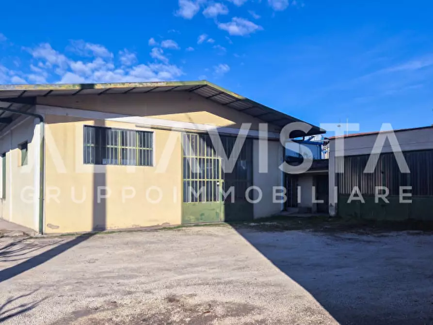 Immagine 2 di Magazzino in vendita  in Via Giuseppe Garibaldi a Bedizzole