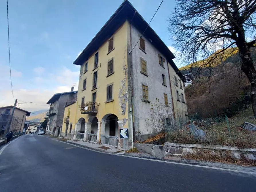 Immagine 5 di Palazzo in vendita  in Via Scalina a Schilpario