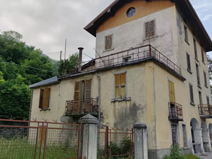 Immagine 8 di Palazzo in vendita  in Via Scalina a Schilpario