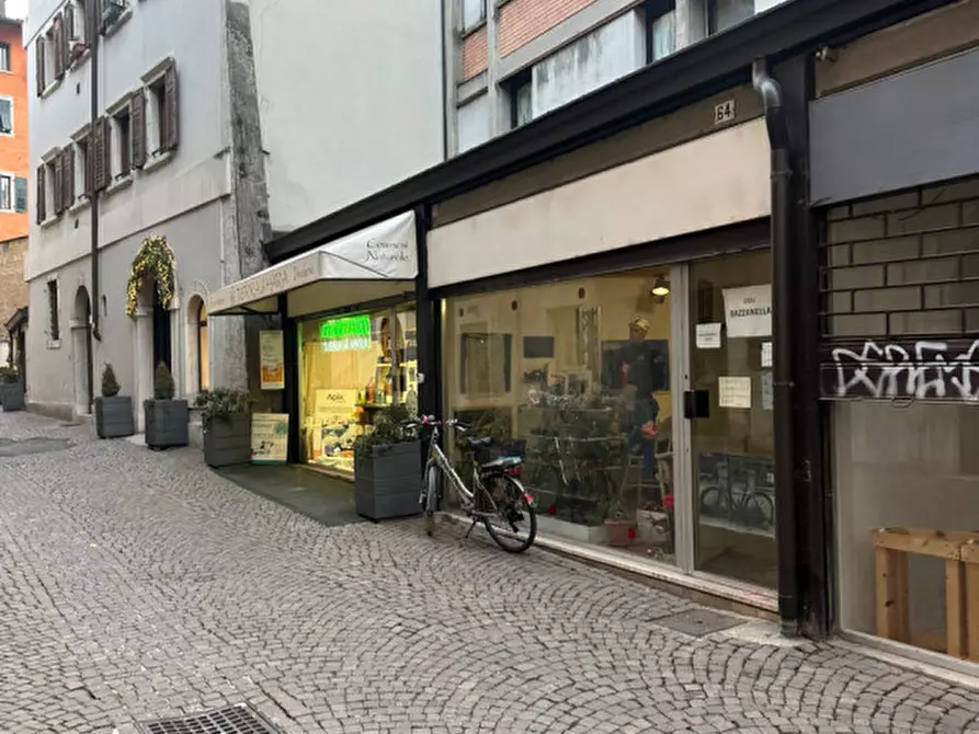Immagine 1 di Negozio in vendita  in VICOLO DEL VO a Trento