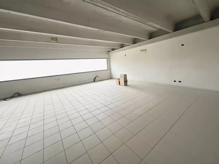 Immagine 2 di Ufficio in vendita  in Viale del Lavoro a San Martino Buon Albergo