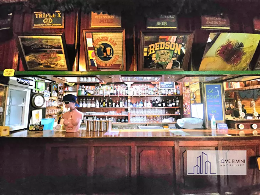 Immagine 1 di Negozio in vendita  in viale mantova 14 a Rimini