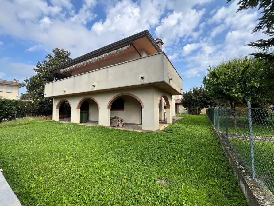 Immagine 2 di Casa indipendente in vendita  in Via Fratelli Bandiera a Mestrino