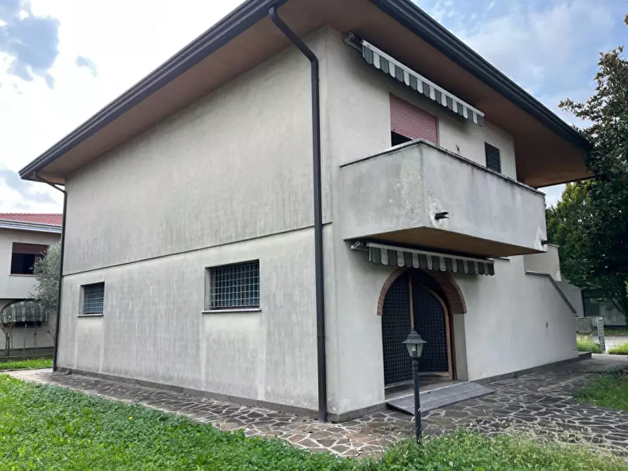 Immagine 3 di Casa indipendente in vendita  in Via Fratelli Bandiera a Mestrino