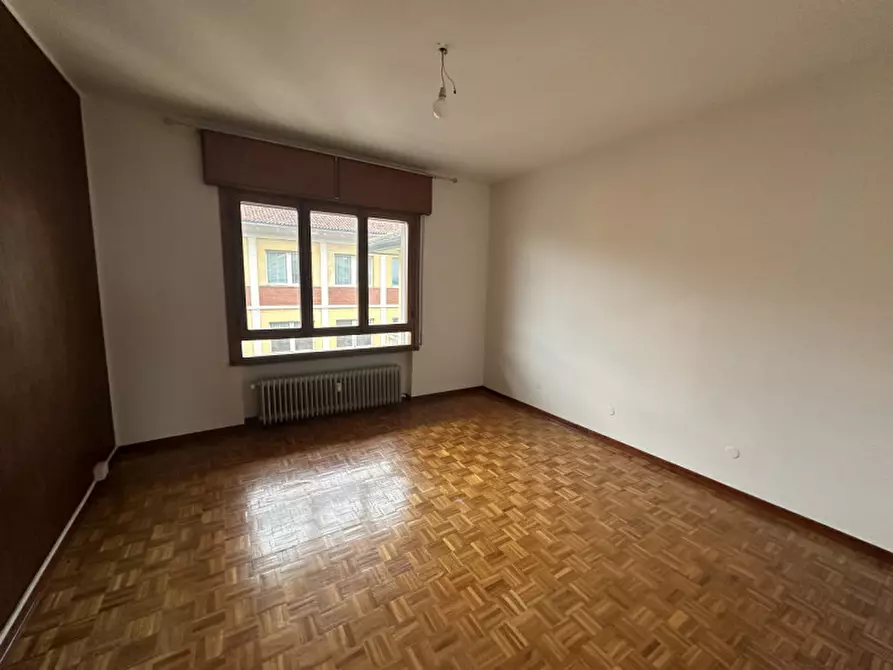 Immagine 14 di Appartamento in vendita  in Via B. Tisi da Garofolo, 1c a Rovigo