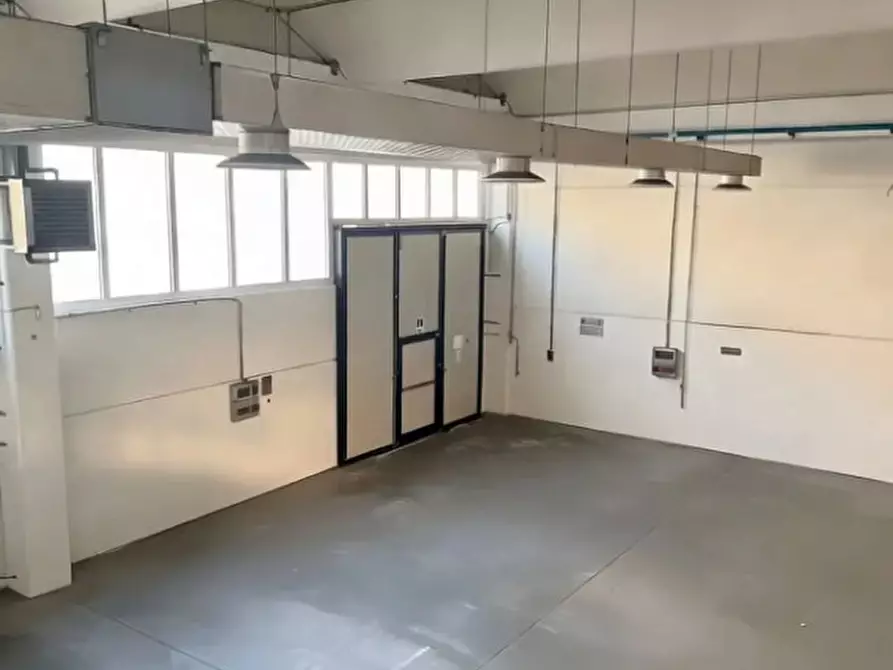 Immagine 4 di Capannone industriale in vendita  in Via Strà a Colognola Ai Colli