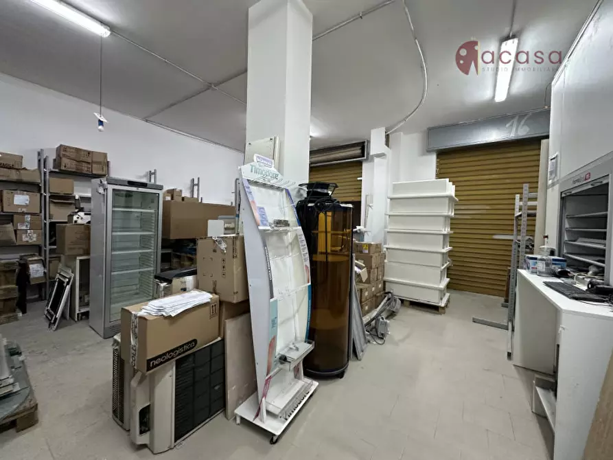 Immagine 9 di Negozio in vendita  in Via dei cantieri 43 a Palermo
