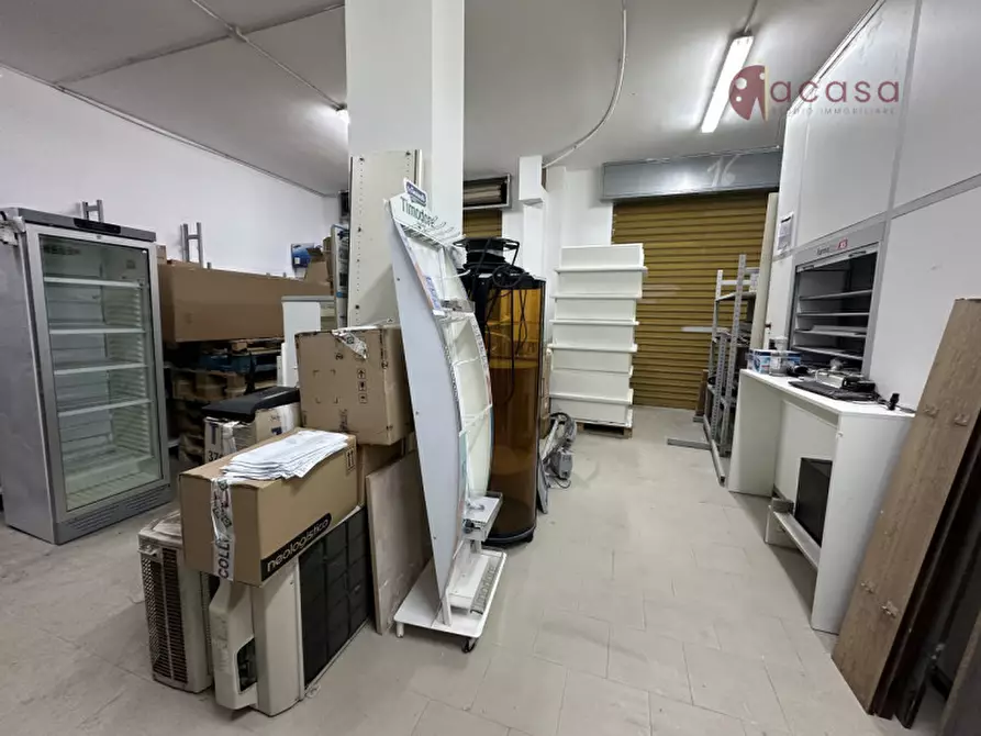 Immagine 11 di Negozio in vendita  in Via dei cantieri 43 a Palermo