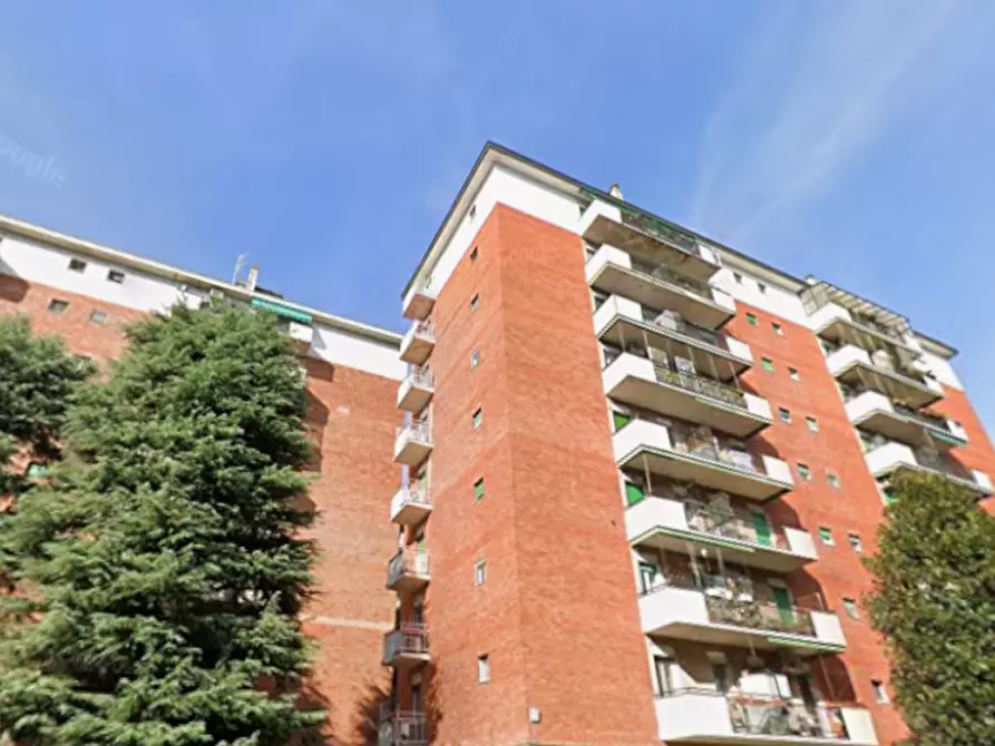 Immagine 5 di Appartamento in vendita  in Viale San Gimignano 9 a Milano