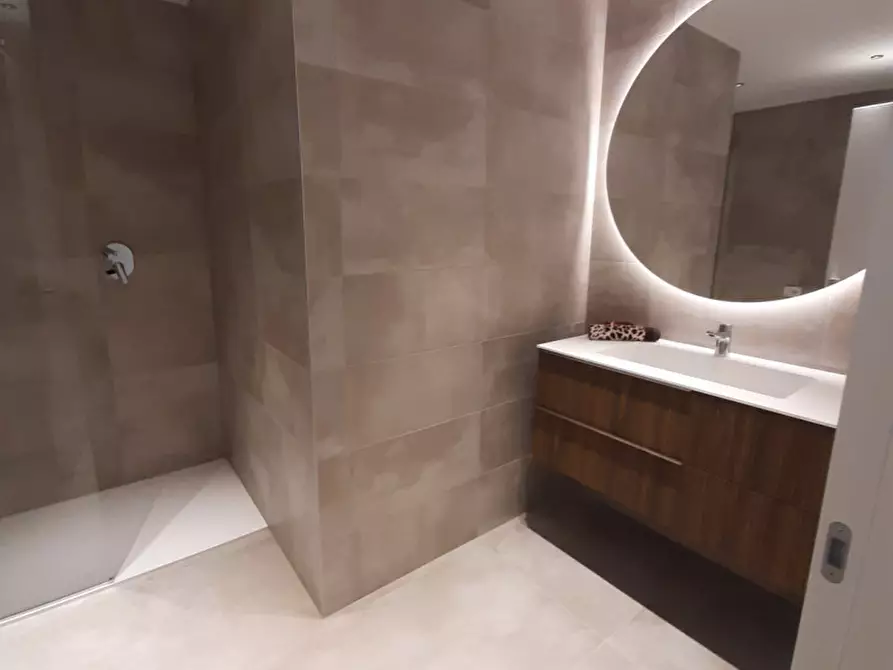 Immagine 7 di Attico in vendita  in VIA BEZZECA a Padova