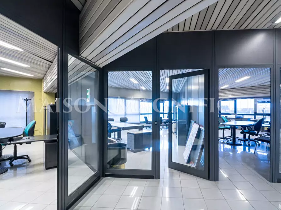 Immagine 4 di Ufficio in vendita  in Via Eridania a Occhiobello