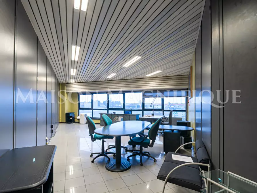 Immagine 10 di Ufficio in vendita  in Via Eridania a Occhiobello