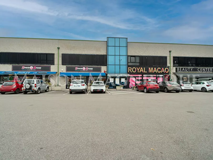 Immagine 21 di Ufficio in vendita  in Via Eridania a Occhiobello