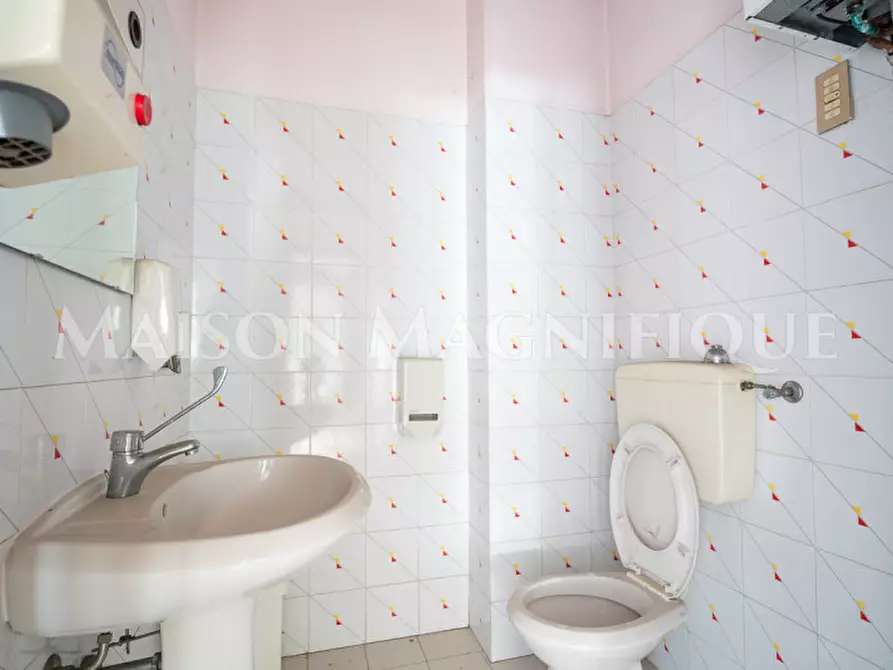 Immagine 4 di Ufficio in vendita  in Via Eridania a Occhiobello