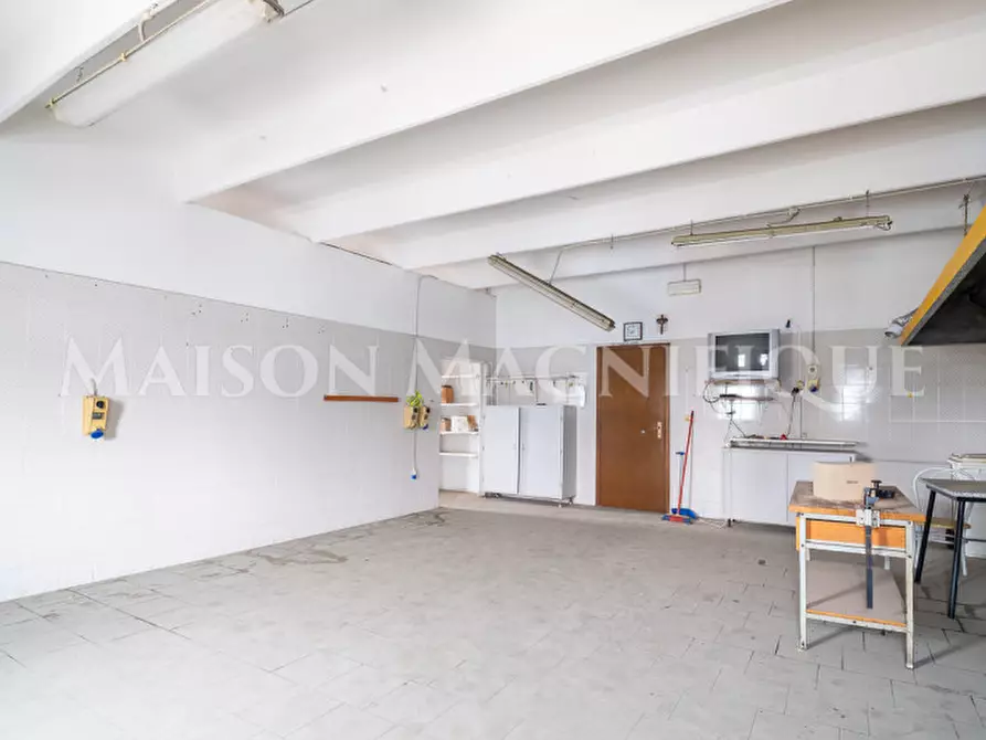 Immagine 5 di Ufficio in vendita  in Via Eridania a Occhiobello