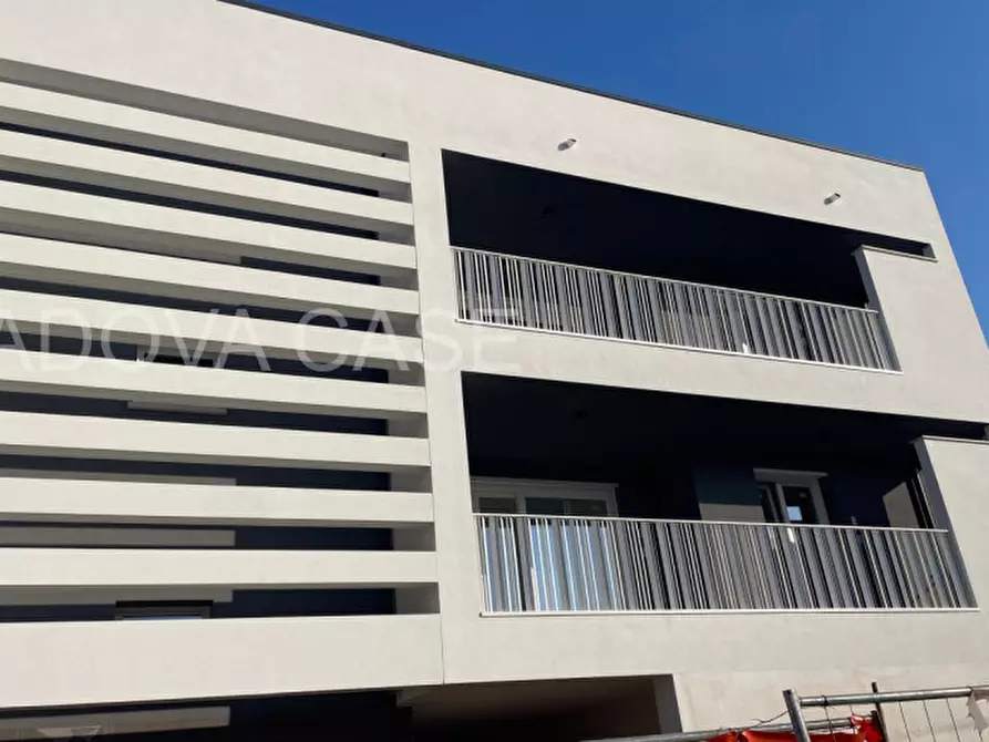 Immagine 7 di Appartamento in vendita  in via comino a Padova