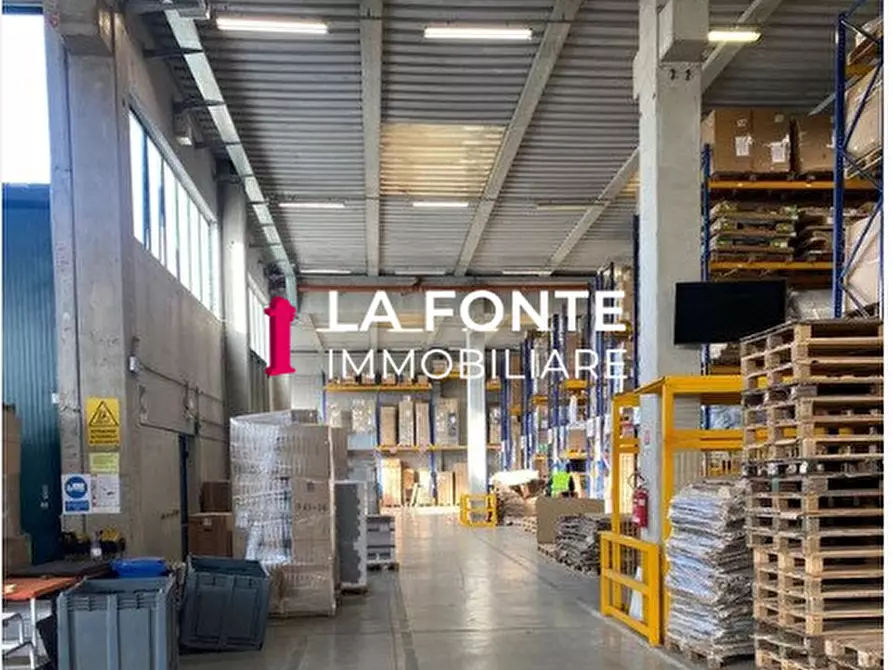 Immagine 3 di Capannone industriale in affitto  in Via Roncoduro a Pianiga