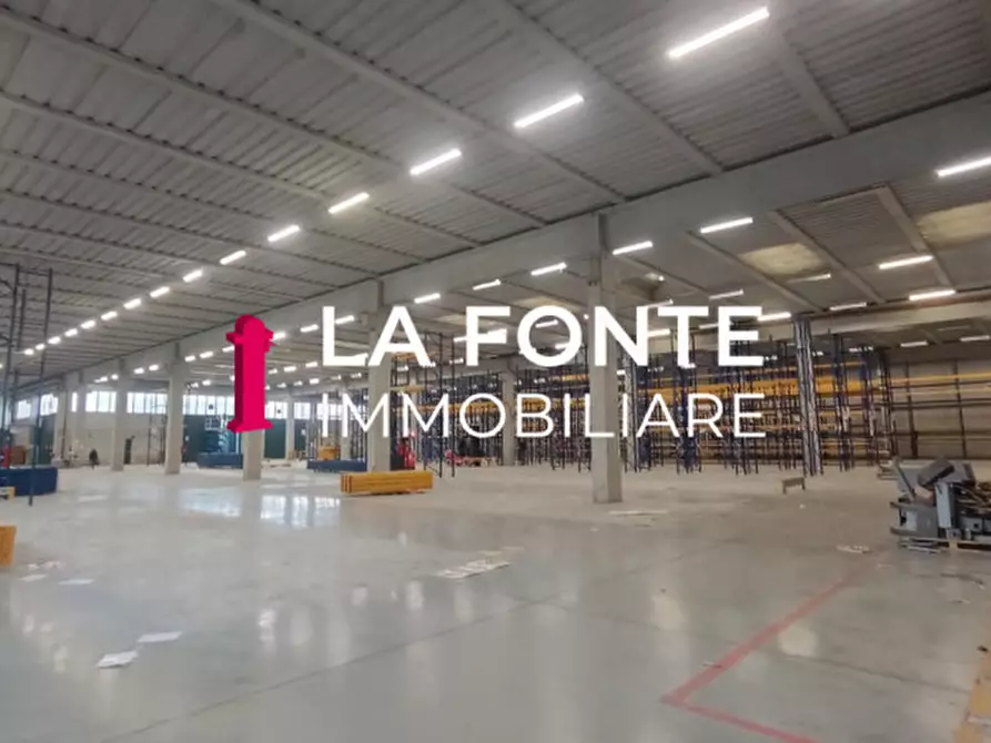 Immagine 3 di Capannone industriale in affitto  in Via Roncoduro a Pianiga
