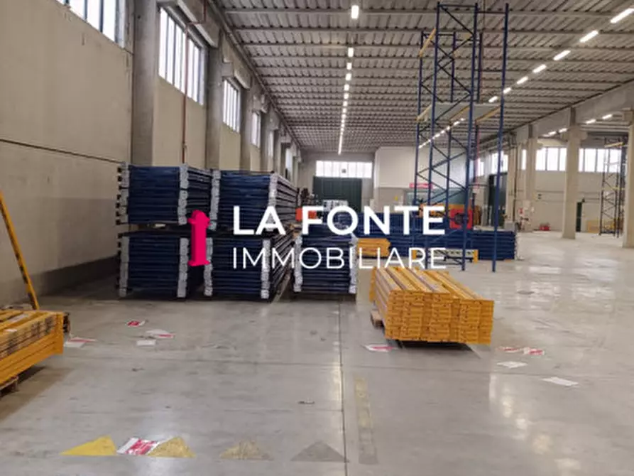 Immagine 4 di Capannone industriale in affitto  in Via Roncoduro a Pianiga