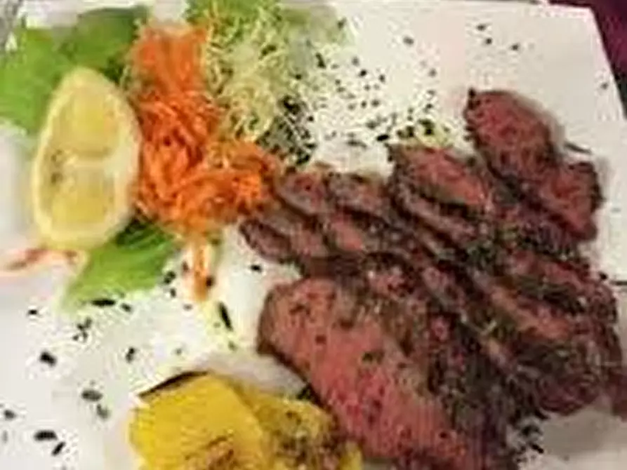 Immagine 1 di Attività commerciale in vendita  in Via Chiesanuova a Padova