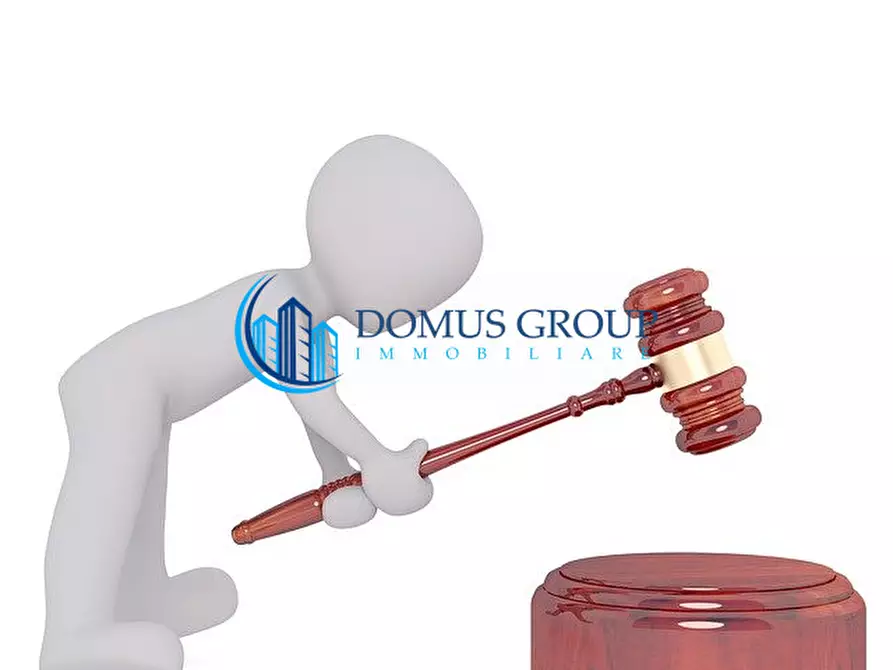 Immagine 11 di Appartamento in vendita  in Piazza Albini Augusto a Roma