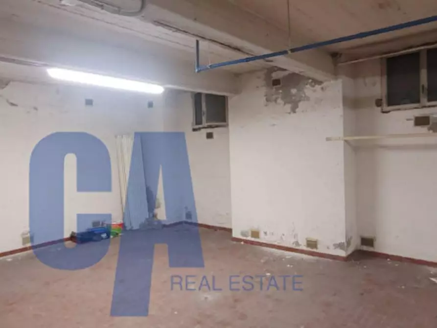 Immagine 12 di Negozio in affitto  in VIA VITTOR PISANI a Milano