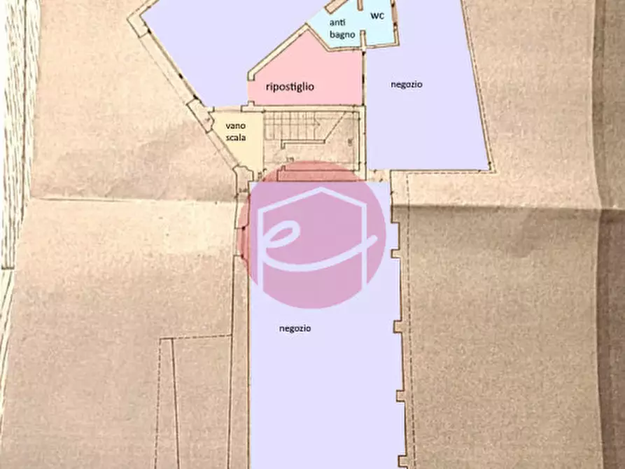 Immagine 3 di Negozio in affitto  a Santarcangelo Di Romagna