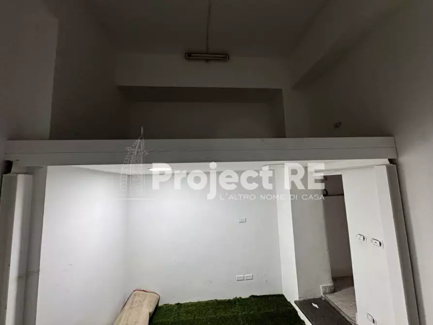 Immagine 7 di Negozio in affitto  in Via Sbarre Centrali a Reggio Di Calabria