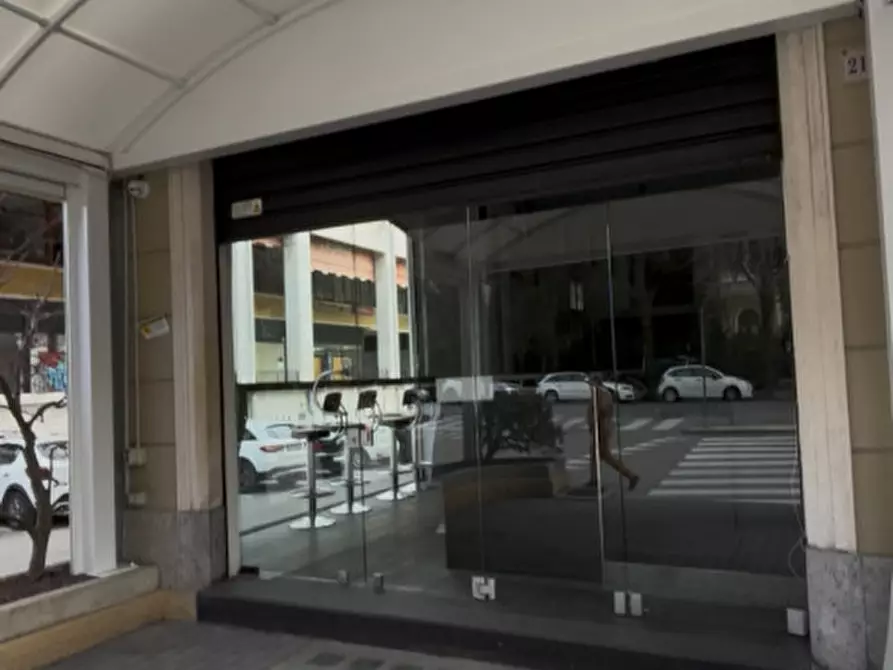 Immagine 1 di Attività commerciale in affitto  in Viale della Vittoria n. 217 a Vittorio Veneto