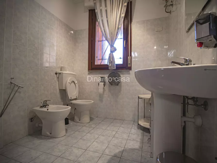 Immagine 10 di Appartamento in vendita  a Prato