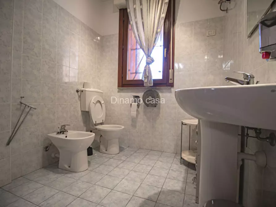 Immagine 11 di Appartamento in vendita  a Prato