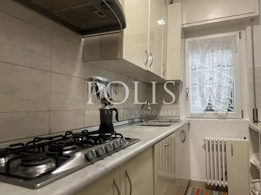 Immagine 6 di Appartamento in vendita  in VIA SANTA MARTA a Como