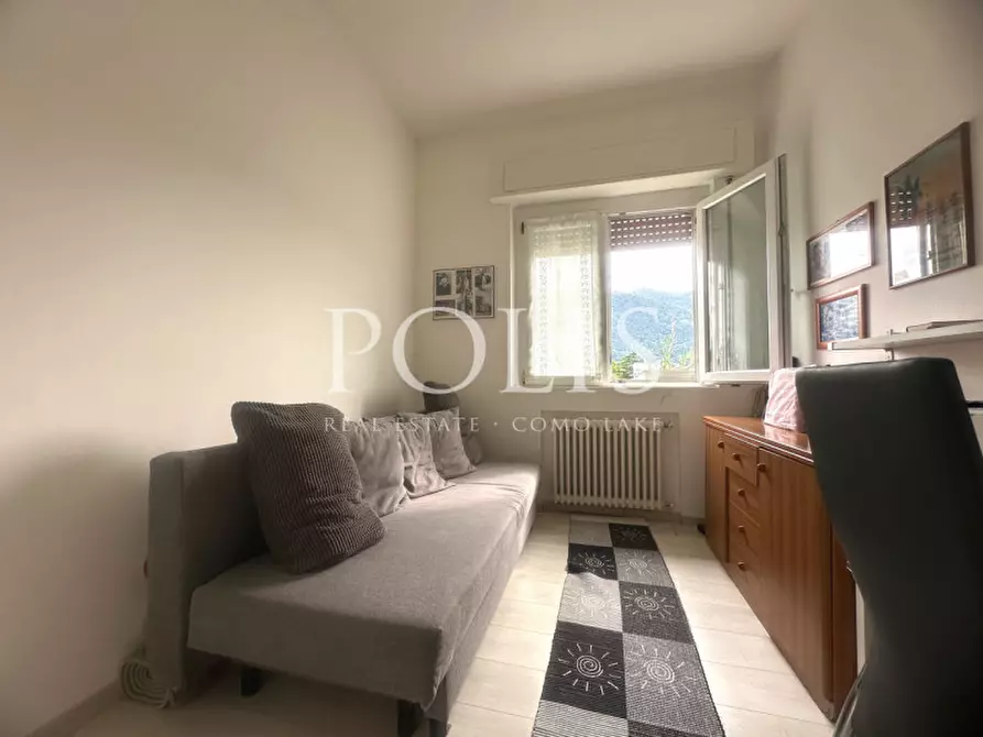 Immagine 11 di Appartamento in vendita  in VIA SANTA MARTA a Como