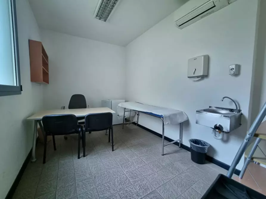 Immagine 5 di Ufficio in vendita  in VIA DEL GELSOMINO a Firenze