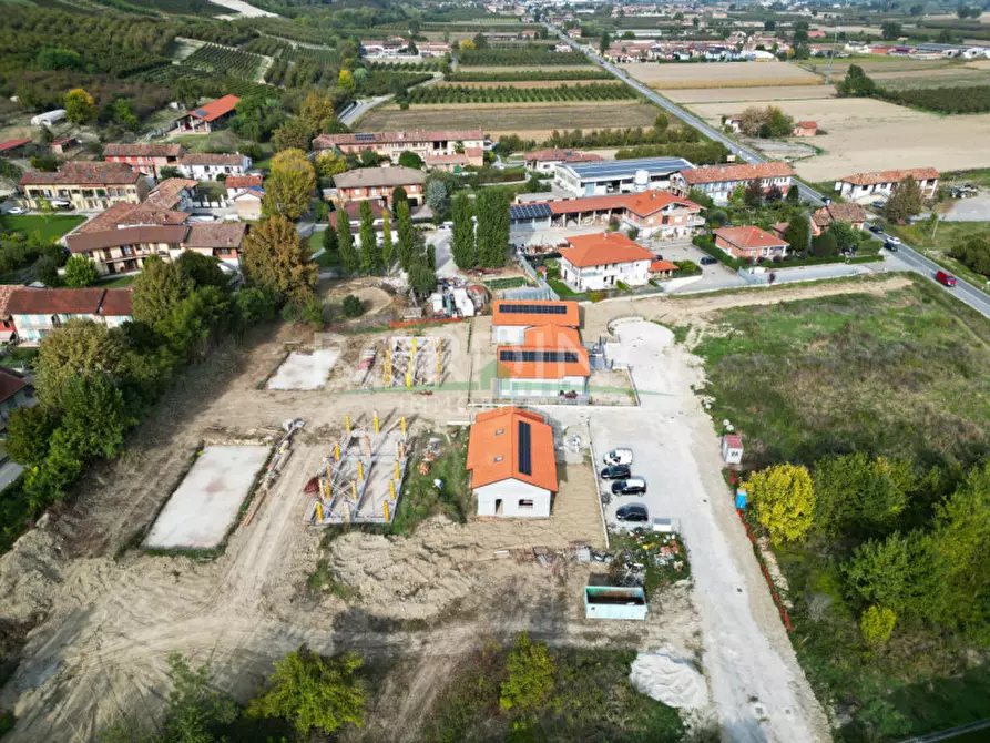 Immagine 5 di Villa in vendita  in Via XI Febbraio snc a Asti