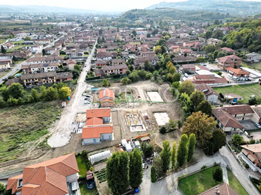 Immagine 9 di Villa in vendita  in Via XI Febbraio snc a Asti