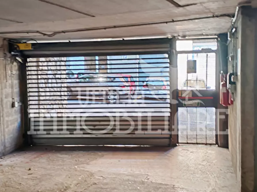 Immagine 7 di Garage in vendita  in Via Gabriele Rossetti a Genova