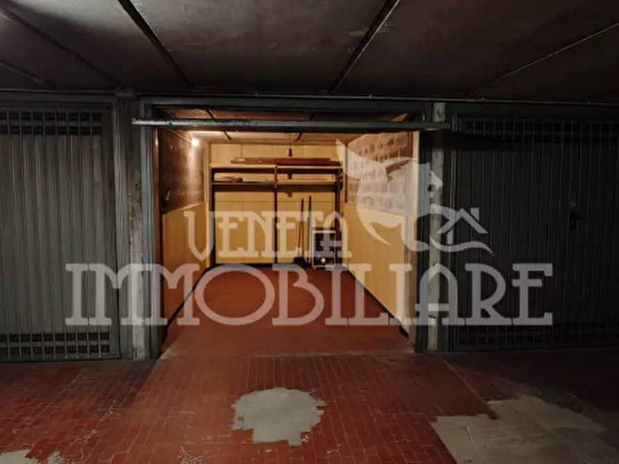 Immagine 8 di Garage in vendita  in Via Gabriele Rossetti a Genova