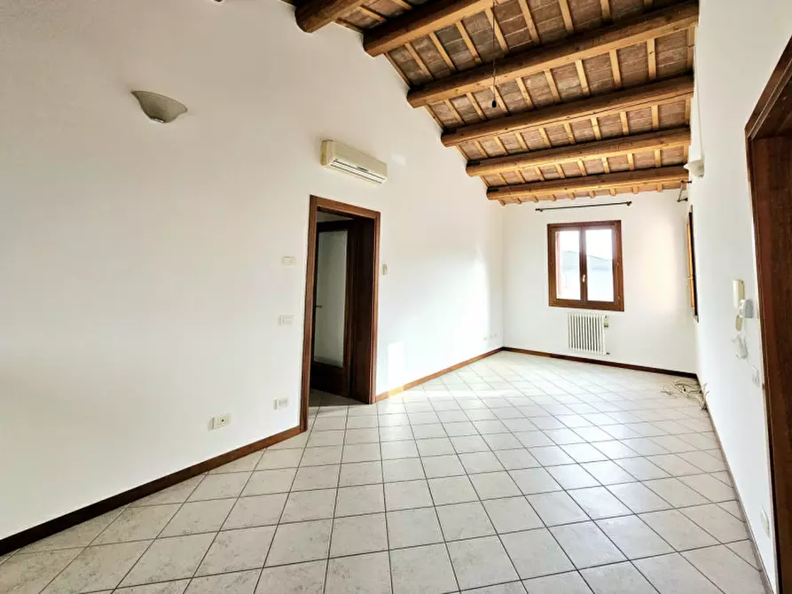 Immagine 7 di Appartamento in vendita  in VIA CESARE BATTISTI a Villa Estense