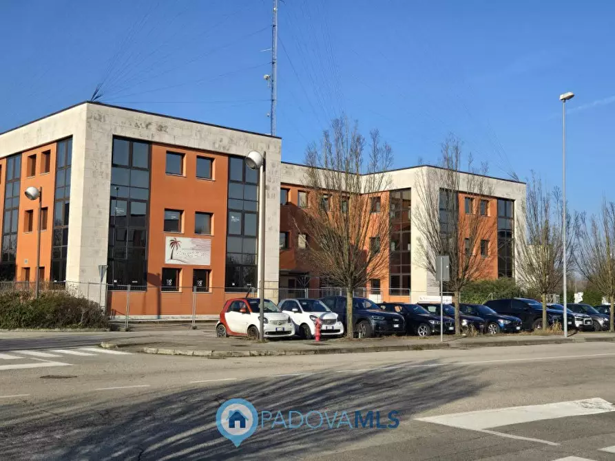 Immagine 1 di Ufficio in affitto  in via germania, 21 a Vigonza