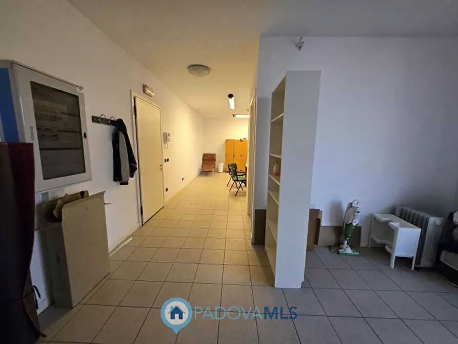 Immagine 6 di Ufficio in affitto  in via germania, 21 a Vigonza